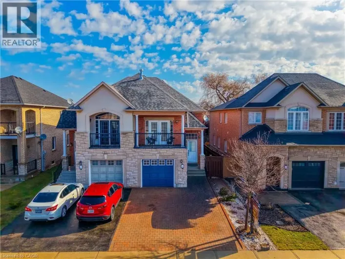 2305 NEWCASTLE Crescent, Oakville