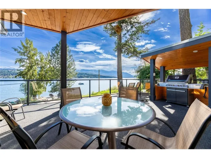 2306 Eagle Bay Road, Blind Bay