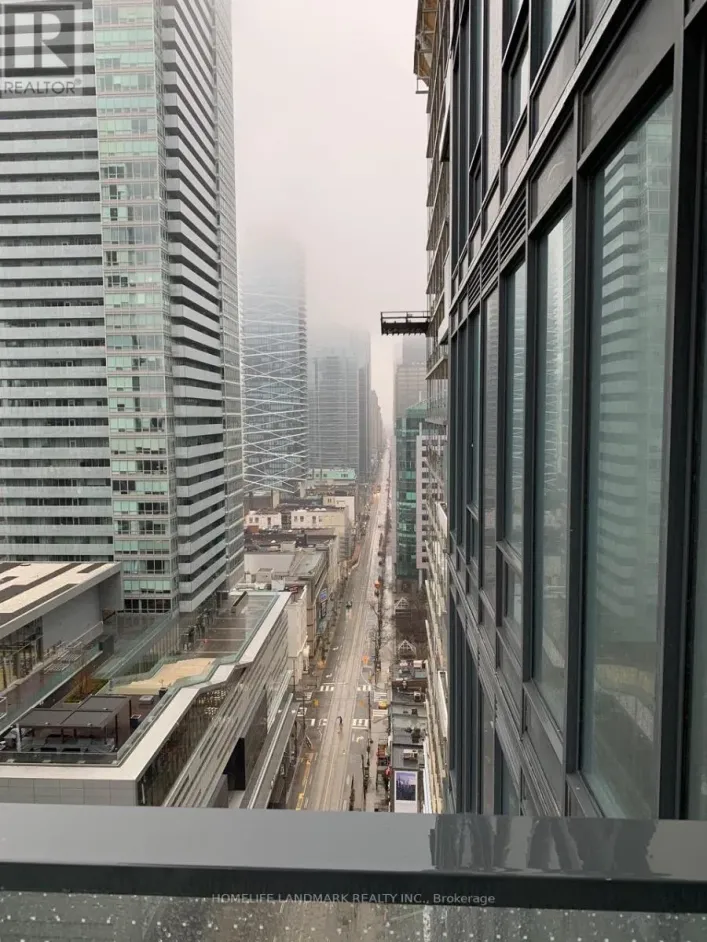 2307 - 125 BLUE JAYS WAY, Toronto