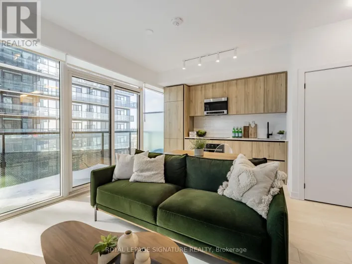 2307 - 127 BROADWAY AVENUE, Toronto