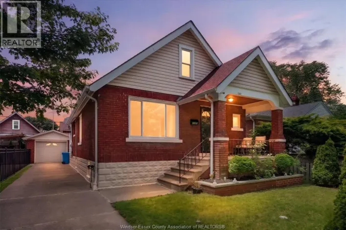 2307 FRASER AVE, Windsor
