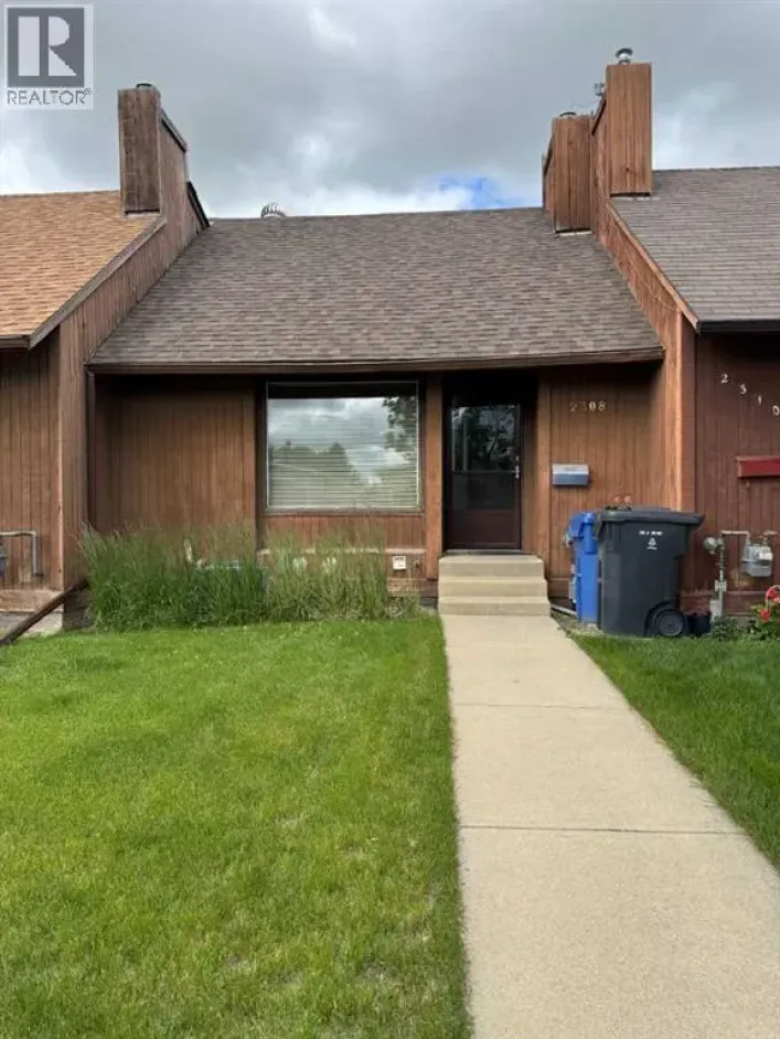 2308 13 Street N, Lethbridge