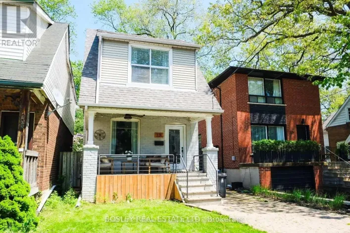 231 CHISHOLM AVENUE, Toronto