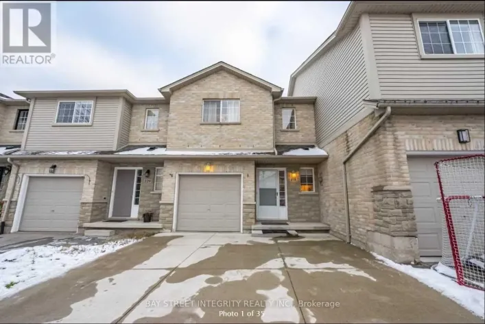 231 DICENZO DRIVE, Hamilton