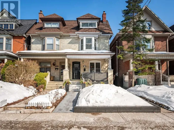 231 FAIRVIEW AVENUE, Toronto