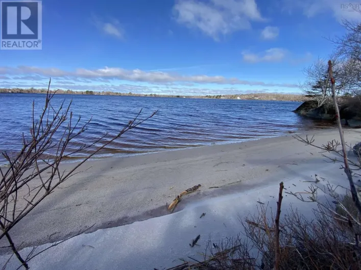 231 Scotia Drive, Goose Lake