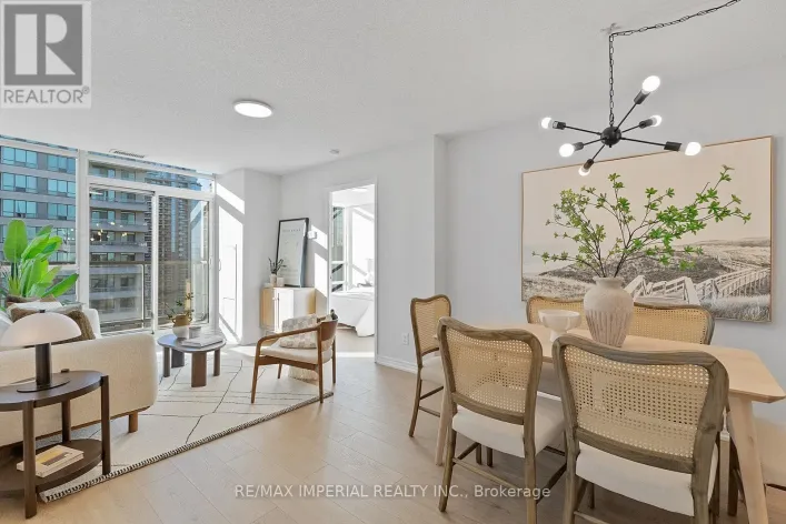 2318 - 35 HOLLYWOOD AVENUE, Toronto