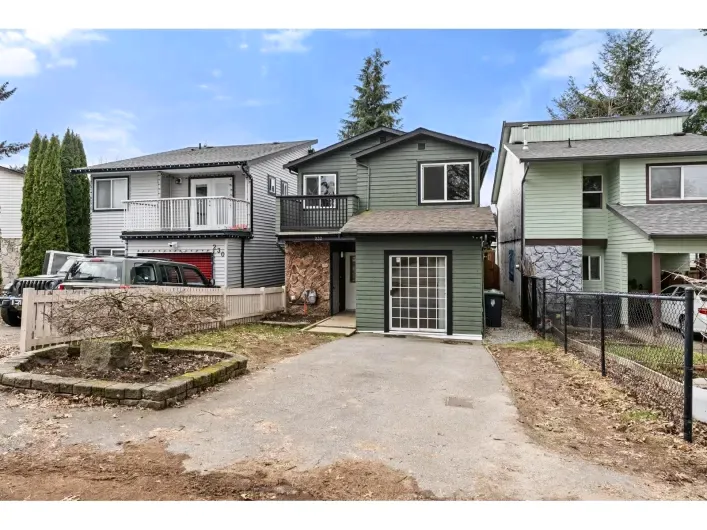 House for sale: 232 DAVIS CRESCENT, Langley