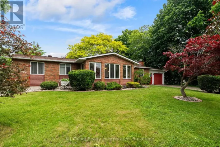 232 PICTON STREET W, Goderich)