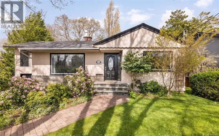 2324 Cranmore Rd, Oak Bay