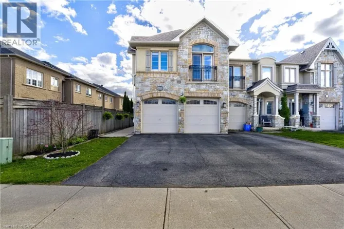 2325 STONE GLEN Crescent, Oakville