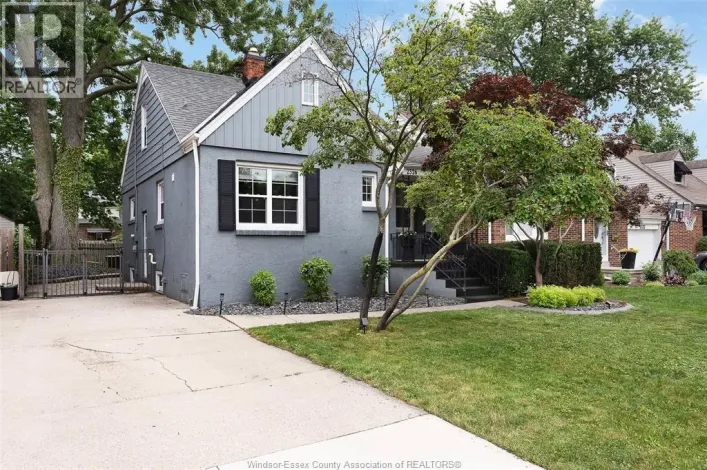 2326 GLADSTONE AVENUE, Windsor