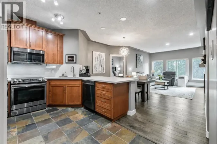 233, 20 Discovery Ridge Close SW, Calgary