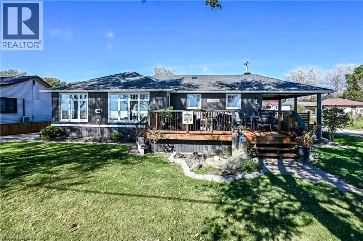 233 BLUE WATER Parkway, Selkirk