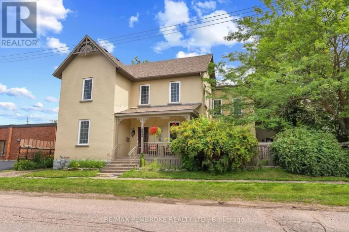 233 CATHERINE STREET, Pembroke