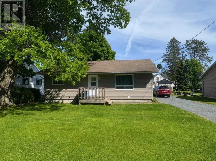 233 Federation ST, Thessalon