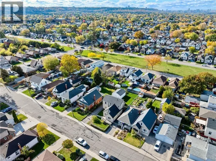 233 NORMANHURST Avenue, Hamilton