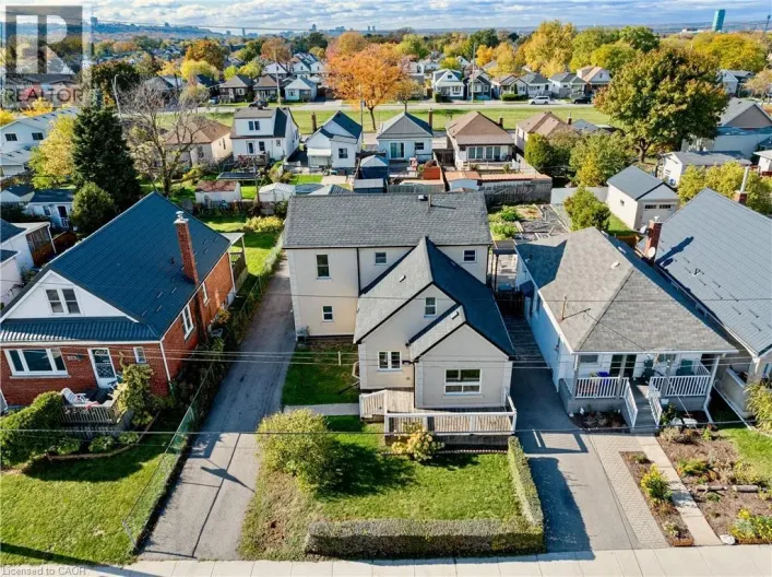 233 NORMANHURST Avenue, Hamilton