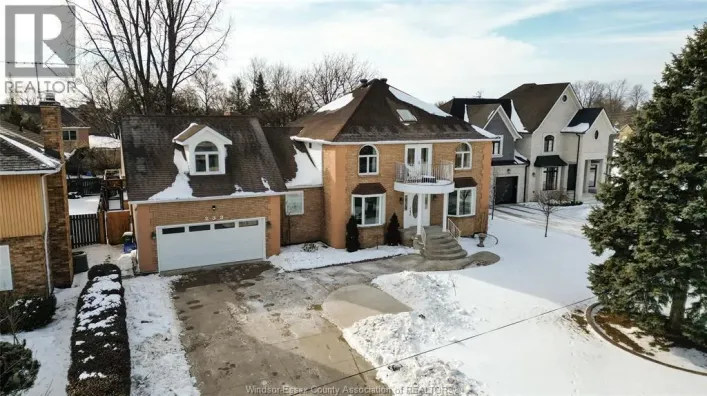 233 Old Tecumseh, Lakeshore