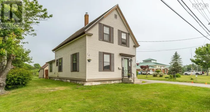 233 Pleasant Street, Yarmouth