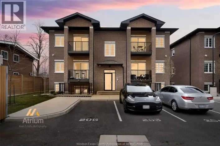 233 WATSON Unit# 205, Windsor