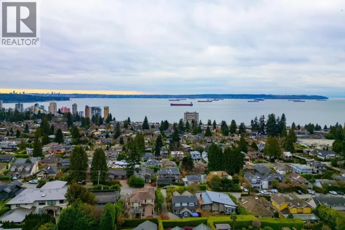 2338 OTTAWA AVENUE, West Vancouver
