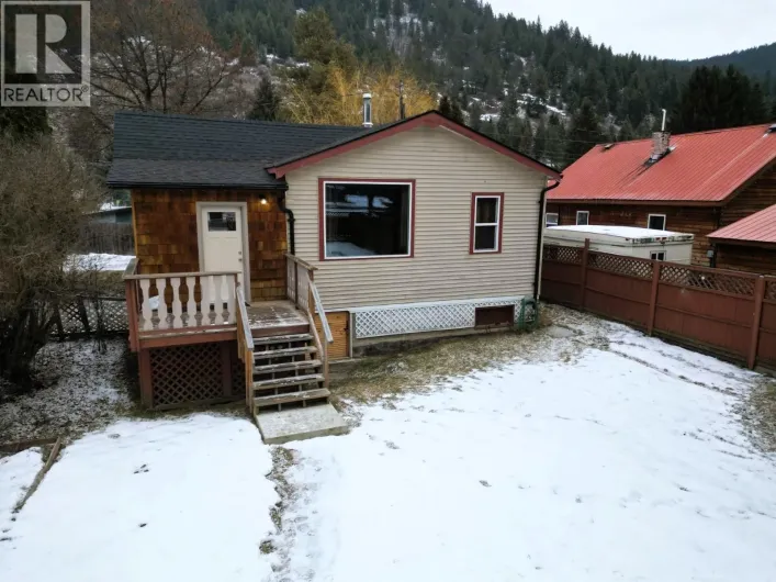 234 Copper Avenue N, Greenwood