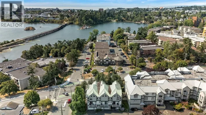 234 Gorge Rd E, Victoria