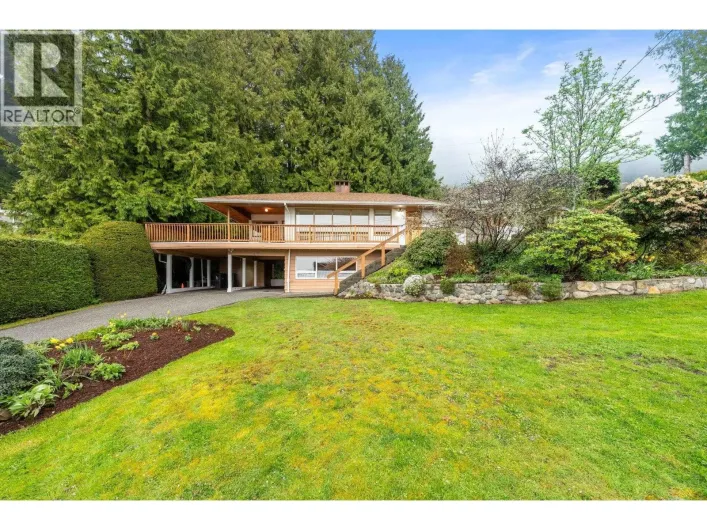 234 RONDOVAL CRESCENT, North Vancouver