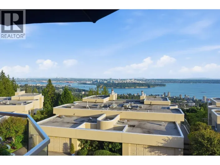 2343 FOLKESTONE WAY, West Vancouver