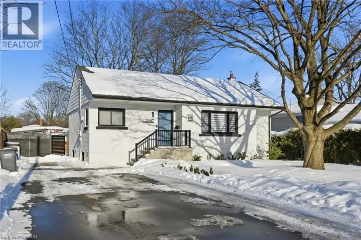 2347 SHARRON Street, Burlington