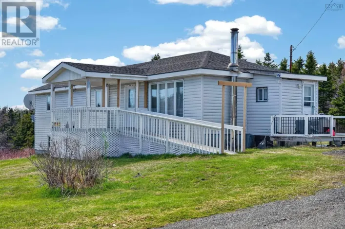 235 Louisbourg Main-A-Dieu Road, Louisbourg