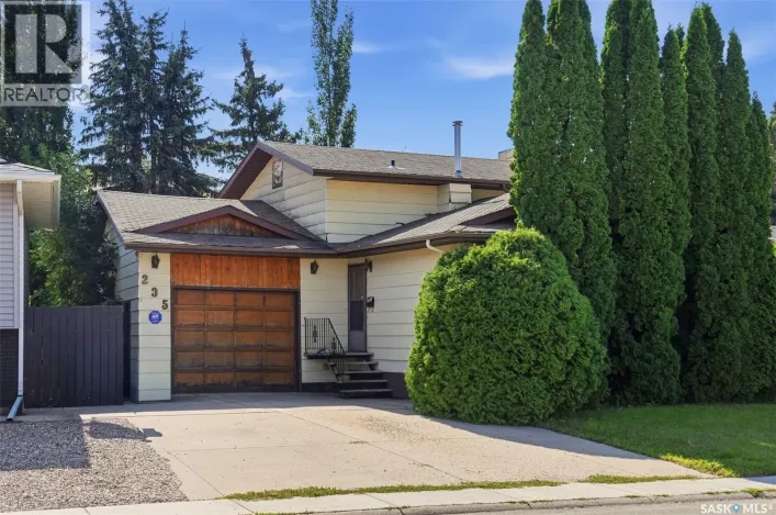 House for sale: 235 Meilicke ROAD, Saskatoon