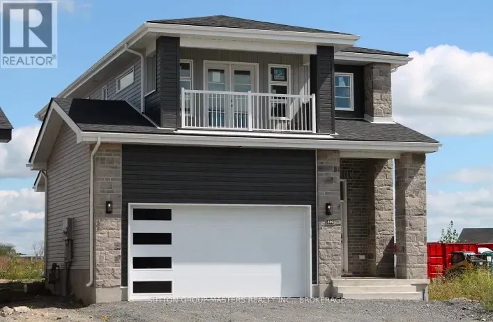 235 PRATT DRIVE, Loyalist