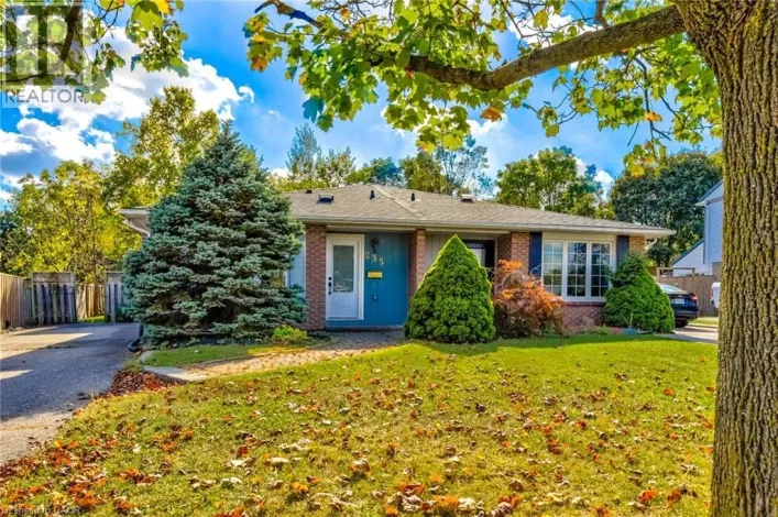 235 SUNSET Boulevard, Cambridge