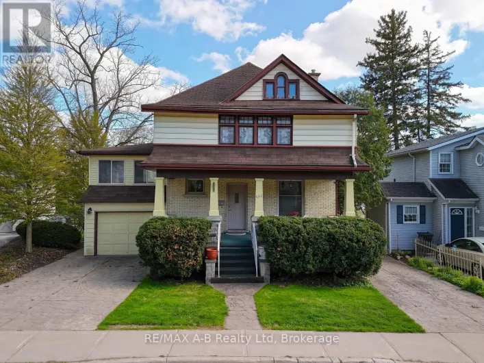 House for sale: 235 WILLIAM STREET, Stratford