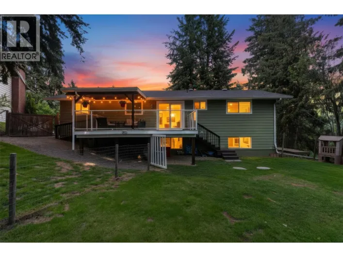 2354 Forest View Place, Blind Bay