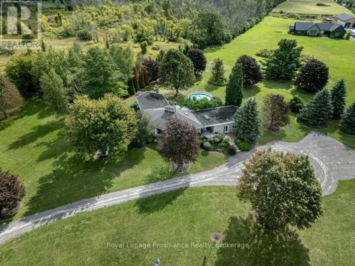 2355 COUNTY RD 3, Prince Edward County