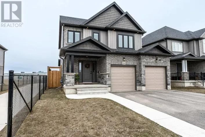 236 BRADSHAW DRIVE, Stratford