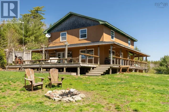 236 Canoe Lake Estates Road, East Quinan