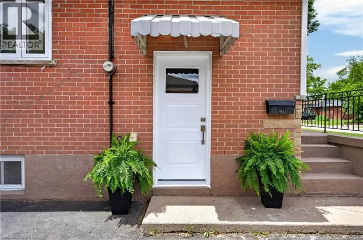 236 HAMMERSMITH Court, Burlington