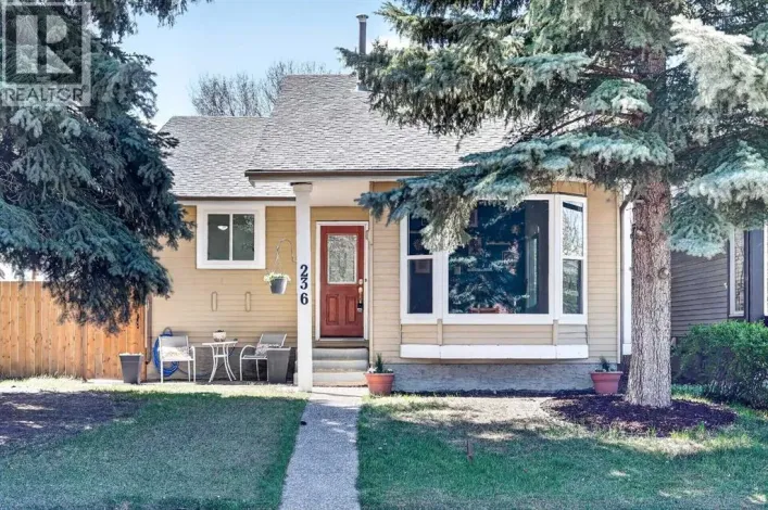 236 Mckerrell Way SE, Calgary