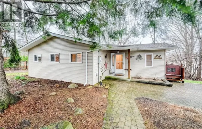 236 ROAD 2 N, Conestogo Lake