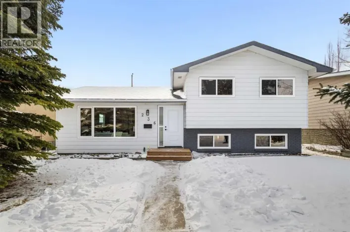 236 Silverview Way NW, Calgary