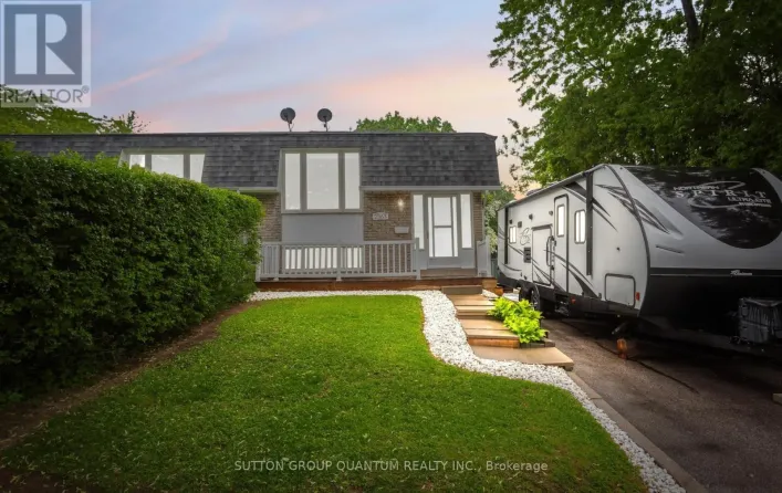 2363 HOLYHEAD DRIVE, Burlington