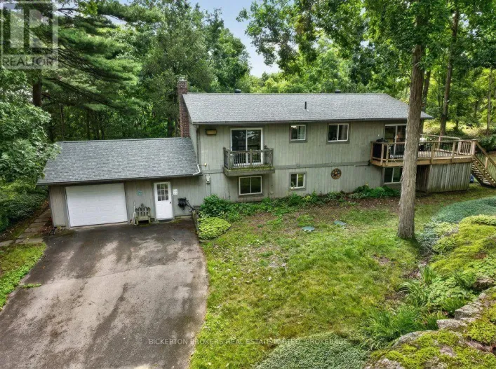 237 OLD RIVER ROAD, Leeds and the Thousand Islands