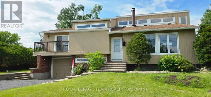237 QUEEN WEST STREET, North Dundas