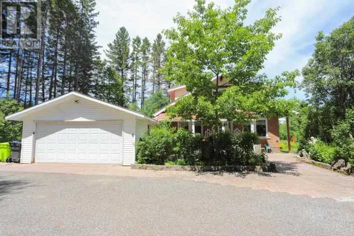 2370 Base Line RD, Prince Township
