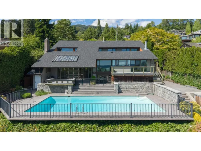 2370 QUEENS AVENUE, West Vancouver