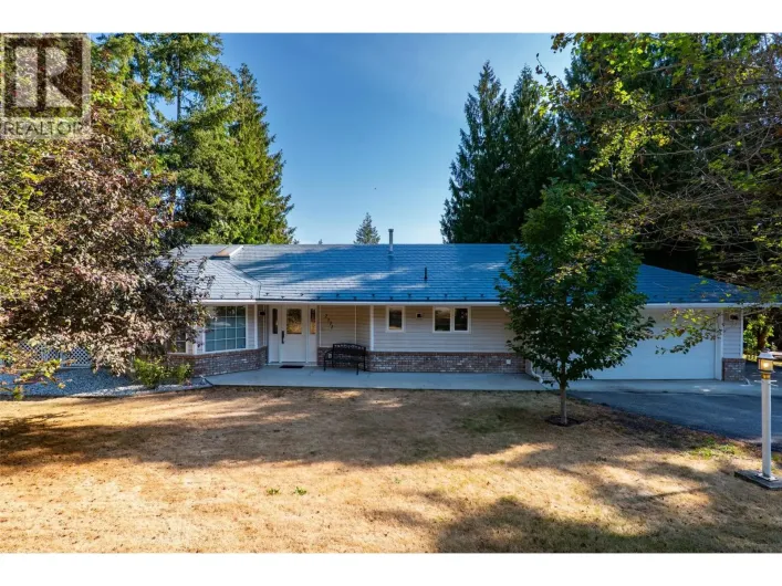2371 Forest View Place, Blind Bay